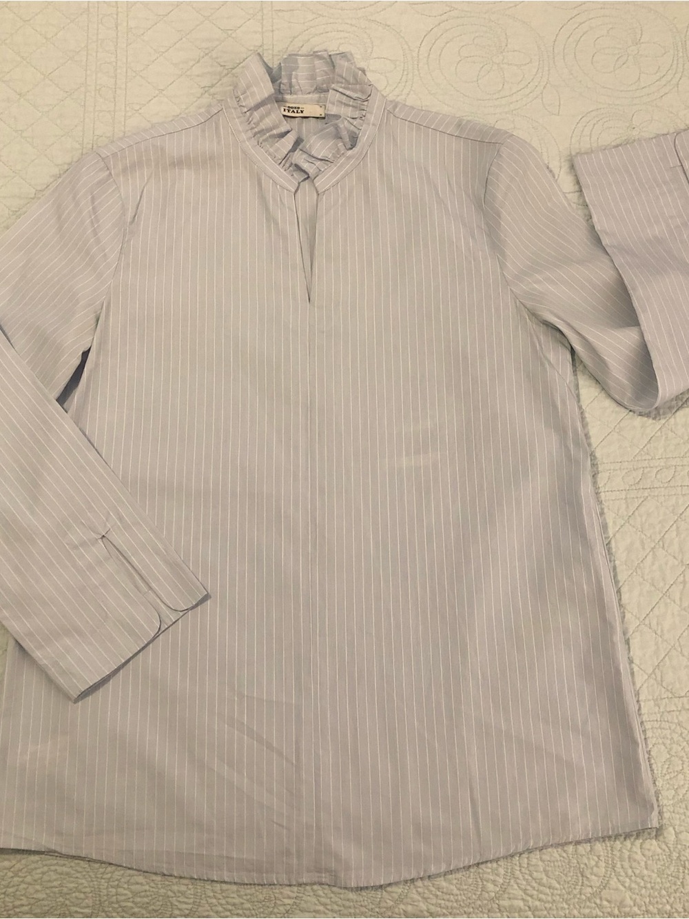 0039 Italy striped popover top. Size XS.